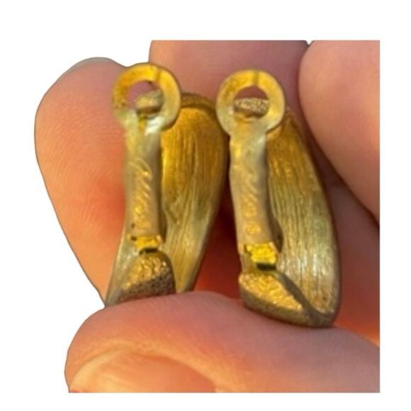 Vintage 70s Goldette Hoop Earrings Brushed Gold Tone Metal Huggie Pierced - Picture 4 of 4